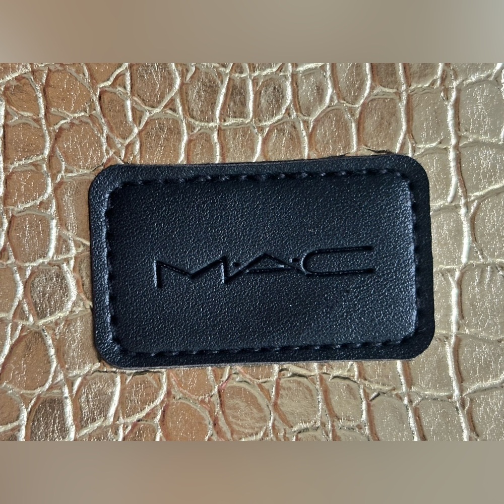 Mac gold metallic makeup bag - Picture 2 of 5